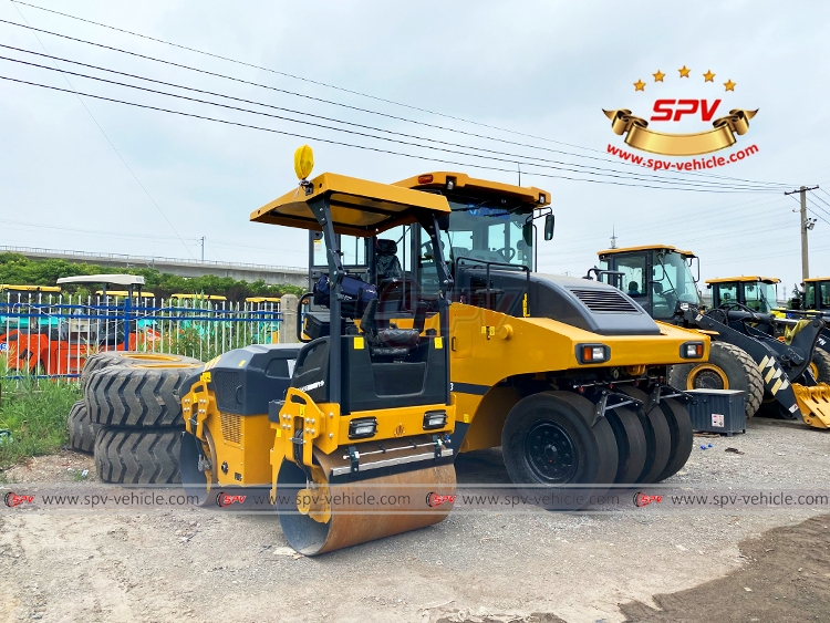 Wheel Pneumatic Tyre Roller - RF Wheel Pneumatic Tyre Roller - Front Right Side